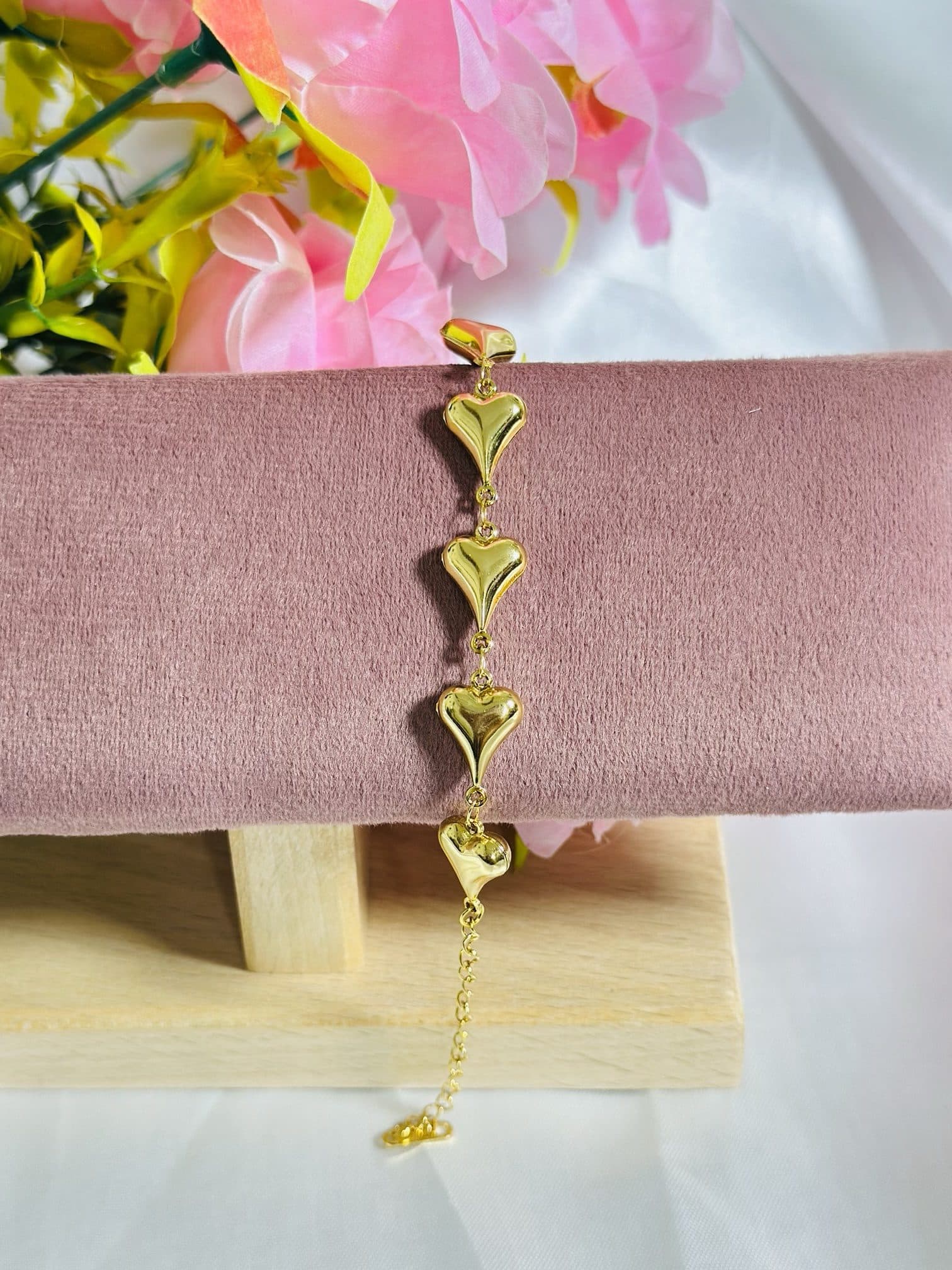 Anti Tarnish Luxe Linked Heart Statement Bracelet