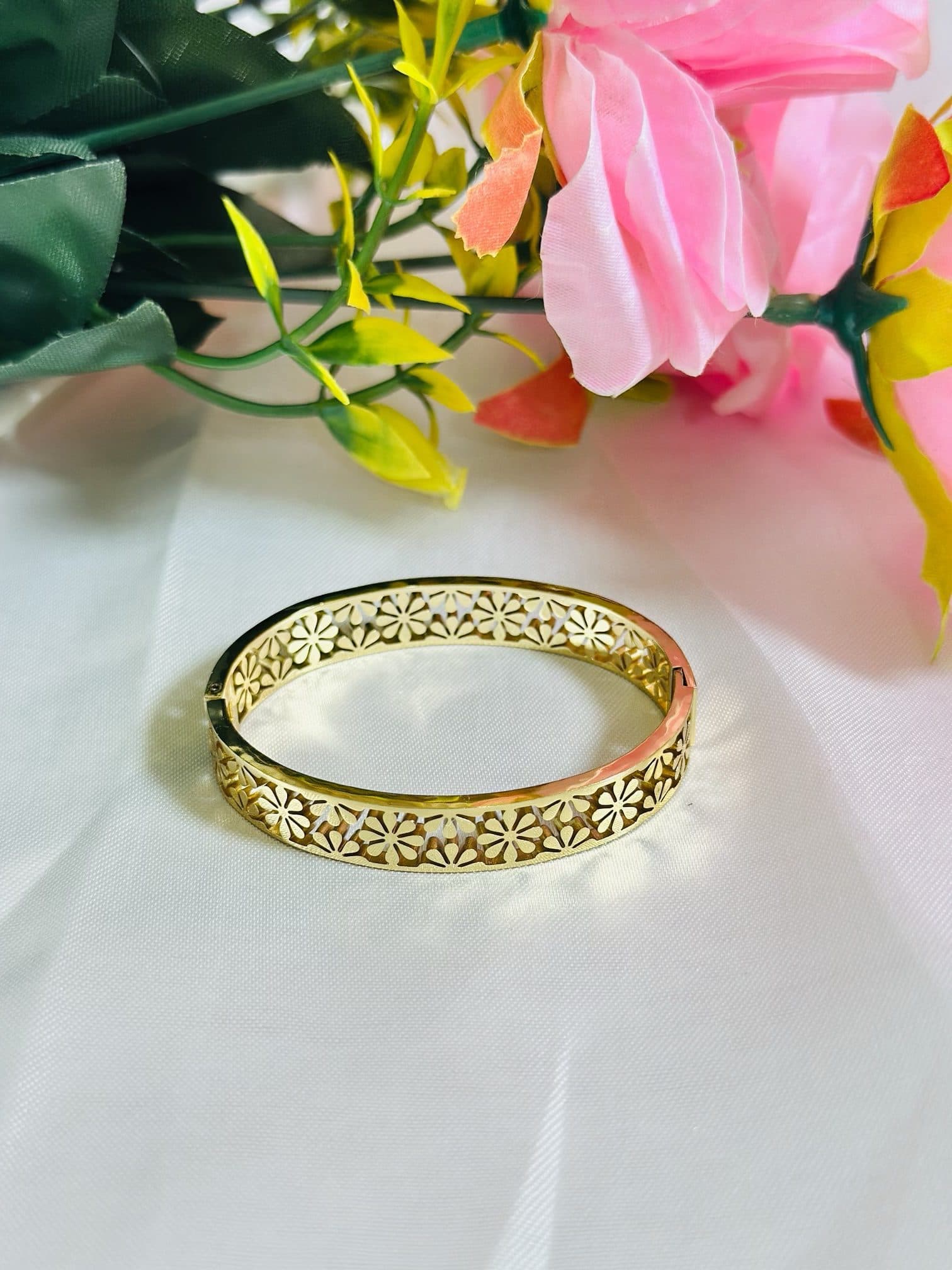 Anti Tarnish Floral Cutwork Bangle