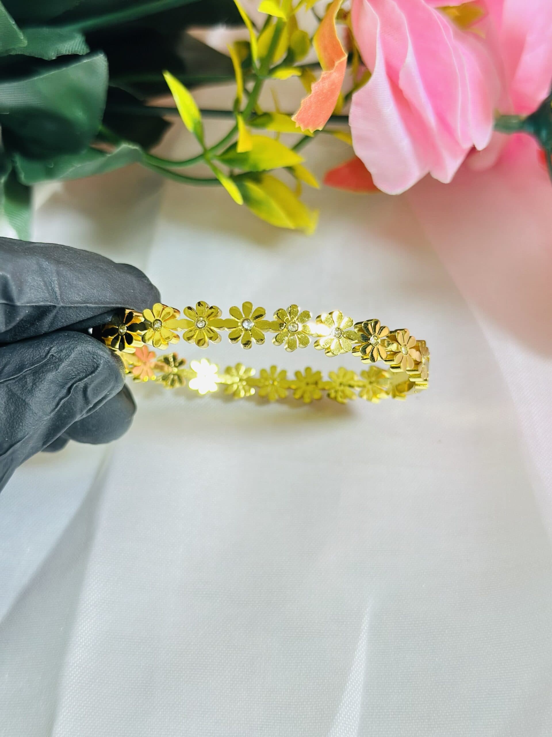 anti tarnish daisy bloom statement bangle