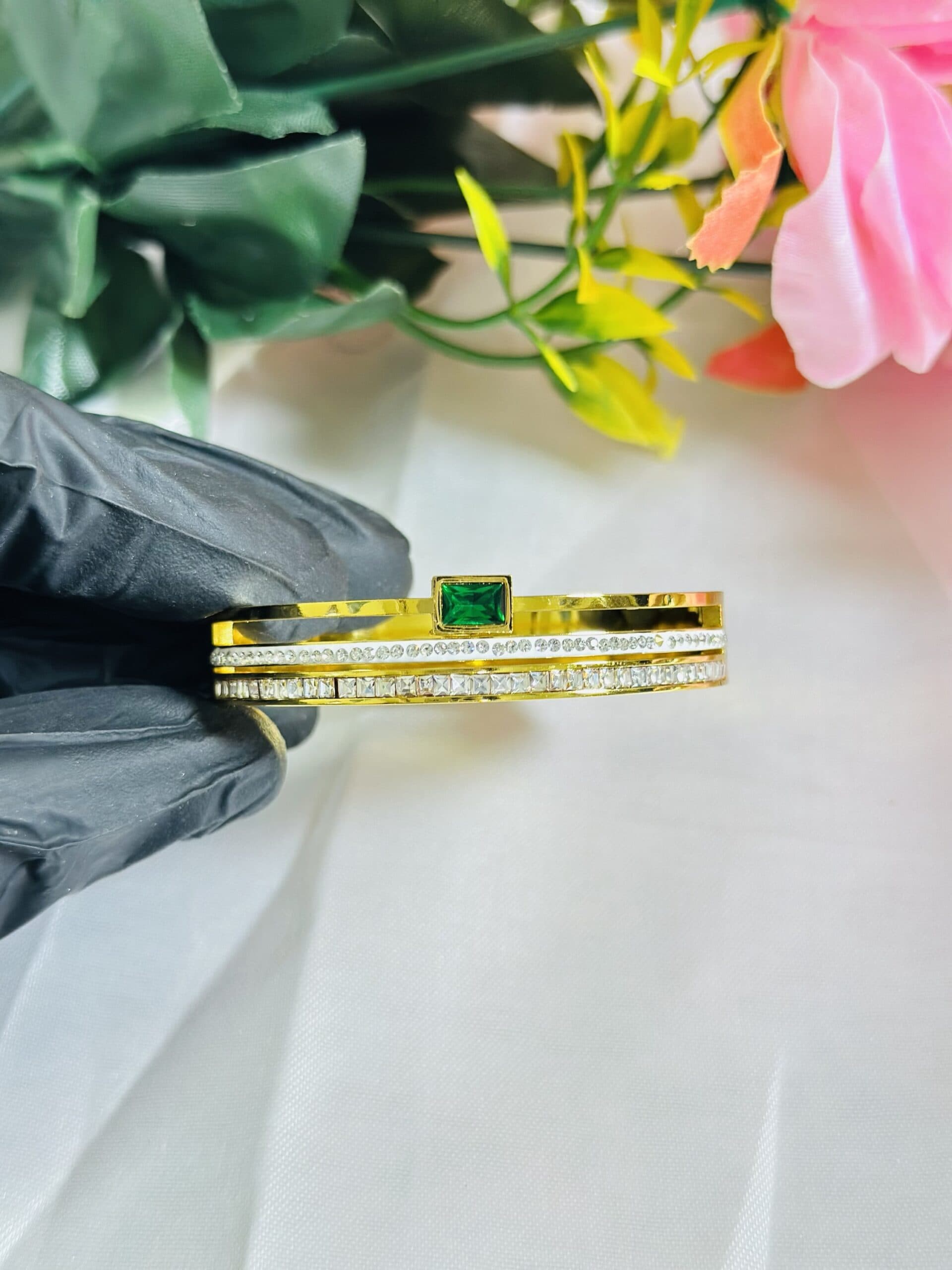 anti tarnish emerald accent dual line bangle