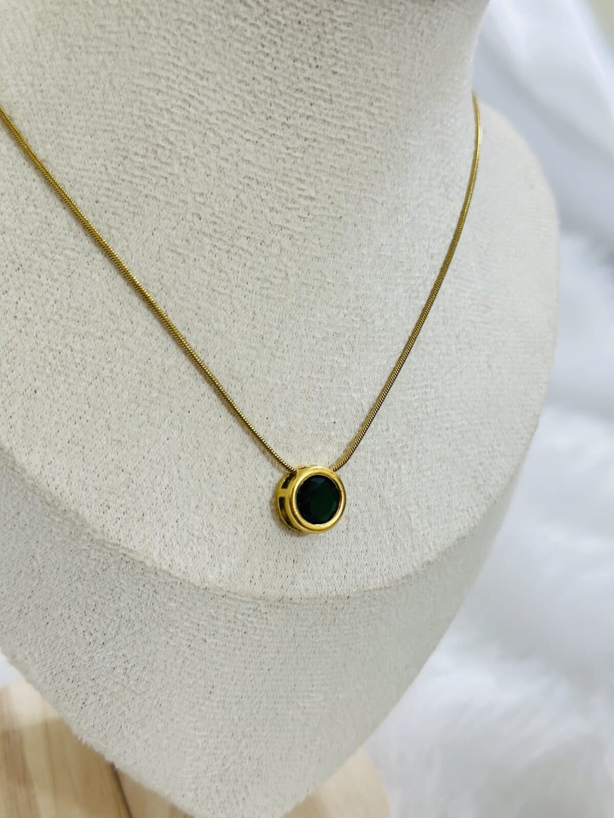 Anti Tarnish Emerald Dot Pendant Necklace