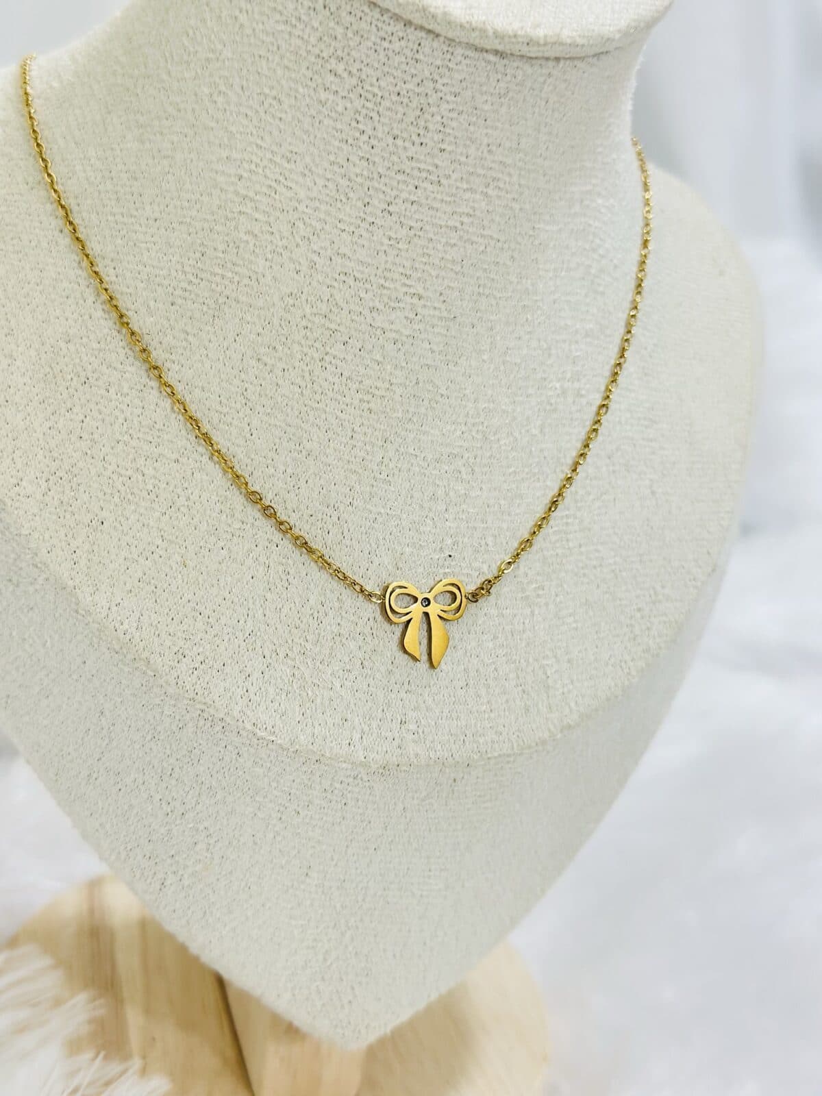 Anti Tarnish Minimal Bow Necklace