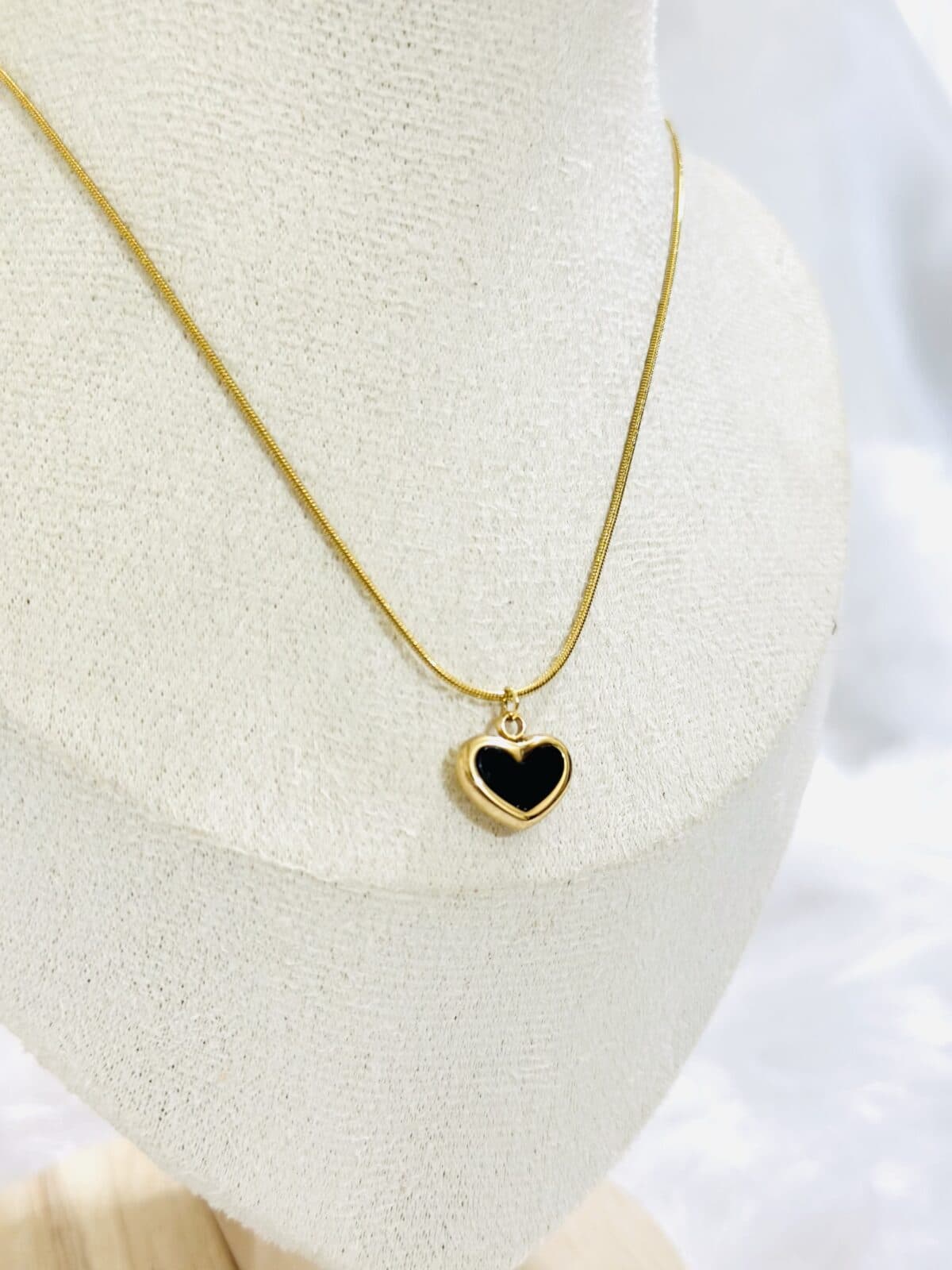 Anti Tarnish Midnight Heart Necklace black